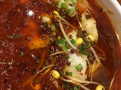 -渝是乎酸菜鱼·川渝小炒(新世界百货望京店)