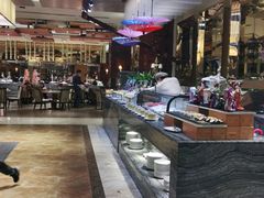 自助取餐区-盛宴标帜西餐厅龙虾.鲍鱼•牛排(重庆喜来登大酒店)
