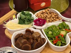 -围龙屋客家食府(福田店)