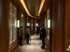 -八府香鸭·啫啫煲(华山路店)