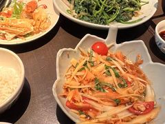 -大头虾越式风味餐厅(光明广场店)