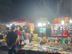 -吴山路夜市