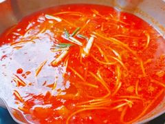 -毛辣果·贵州红酸汤牛肉火锅(西单店)
