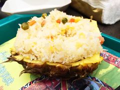 菠萝炒饭-海口骑楼小吃街