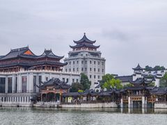 -龙天小镇