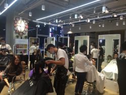 点击看大图 店里好忙啊-木北护肤造型