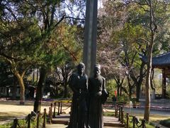-汇龙潭