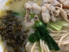 招牌黄鱼面-明呈黄鱼面馆(斜土路店)