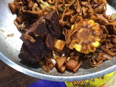 -内蒙焖面大盆骨餐馆(山大路店)