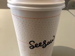 热拿铁-Seesaw Coffee(上生新所店)