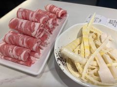 -德林酸菜鱼火锅(南丹店)