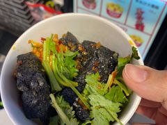 -黑色经典臭豆腐·湖南特产(步行街店)