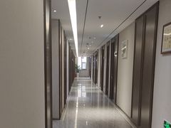-南京悦客假日酒店