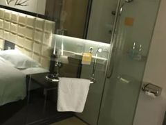 -昆明朗威酒店(昆明站火车站双桥夜市风情街店)