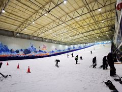 -乔波室内滑雪场