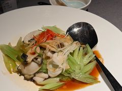 -左庭右院鲜牛肉火锅黑金店(陆家嘴中心店)