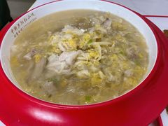 五花肉炖酸菜-夕阳红小吃(中街大悦城店)