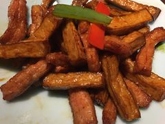 杏鲍菇爆猪颈肉-胡桃里音乐酒馆(白云五号T5 MALL店)