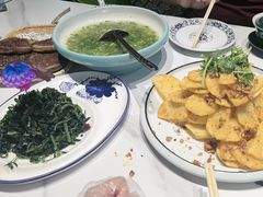 -三江源美食城