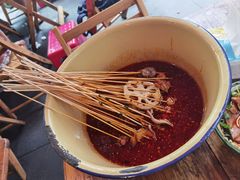 -拈签一笑黄牛肉辣卤串串