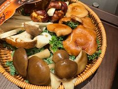 -左庭右院鲜牛肉火锅(浦江欢乐颂店)