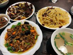 -金卯白肉罩火烧