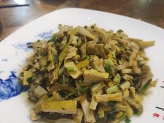 -缘来聚·徽菜名店(黄山宏村店)