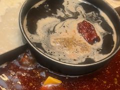-老牌坊云南鱼豆花火锅(哈西万达店)