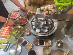-围炉肉舍丹东海鲜烤肉·烤活鳗(步行街店)