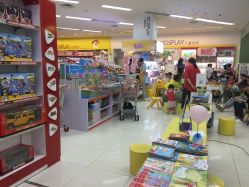 -孩子王童乐园(武汉永旺店)