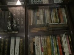 -钟书阁(松江泰晤士小镇店)