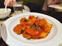 菠萝咕噜虾球-汤城小厨•粤菜•靓汤(西直门凯德MALL店)