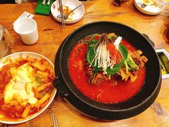 -喇喇排骨火锅·传统韩式脊骨汤(望京西园总店)