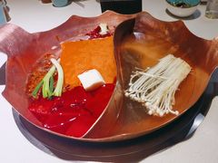 -墨居上隐·院子里火锅(峨眉店)