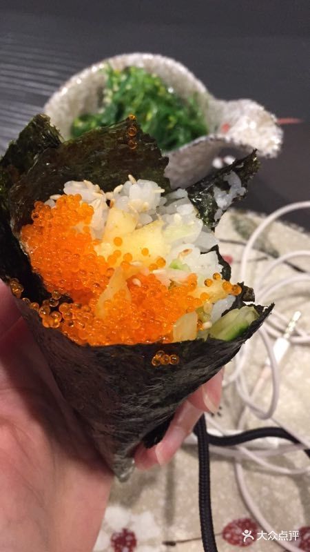 上善本味寿司(乐荟城店)鱼籽手卷图片 - 第8张