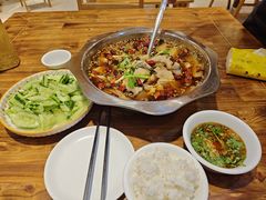 -乡土特色.冷锅鱼.牦牛肉汤锅