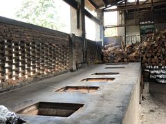 荔枝木烤鸡窑-满記土窑烧鷄波浪山莊