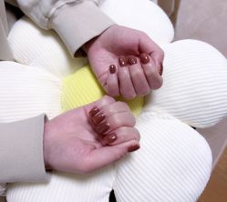 -爱美睫美甲会馆