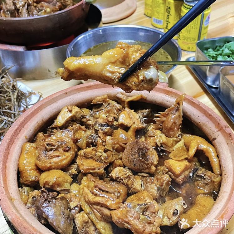 本地人带路才吃得到的三亚正宗屯昌香草鸭