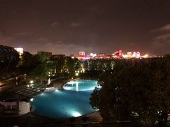 -上海滴水湖皇冠假日酒店