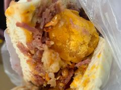 -清真马乐贝腊牛肉蛋黄菜夹馍(马蓉洒金桥店)