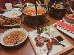 -老滇山寨•云南特色菜•地方菜•民族风情歌舞表演(金碧店)