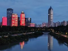 -万绿园
