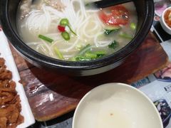 -桥香园正宗过桥米线(机场五店)