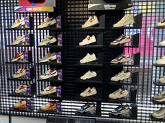 -李宁(大宁国际旗舰店)