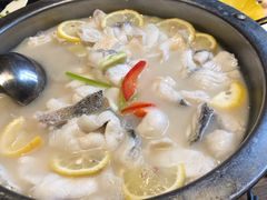 柠檬酸菜鲈鱼-陌上花开餐厅(云山路店)