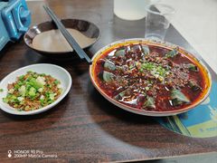 -苗侗地道红酸.酸汤鱼·酸汤牛肉