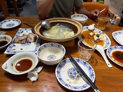 -老天桥酱肉烧饼夹肘子(天桥店)