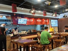 大堂-双燕楼·手工馄饨·汤面小吃(世纪汇店)