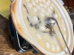 大砂锅炖鱼头汤-丹江渔村(首都机场店)